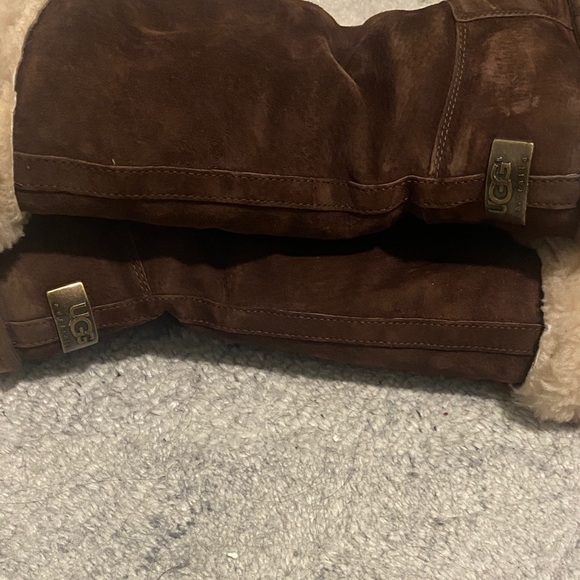 UGG Upside 5163 tall lace-up suede boots - Picture 7 of 10